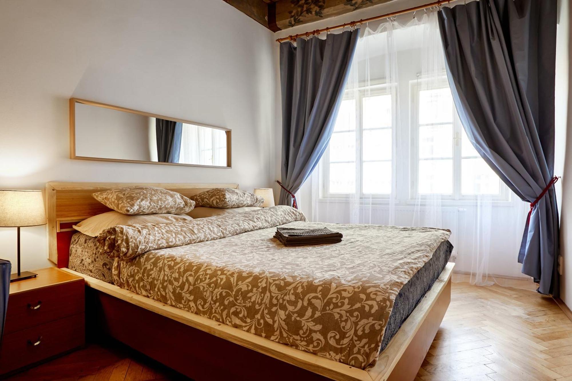 At The Blue Lion & Parking Assistance Apartment Prague Exterior photo